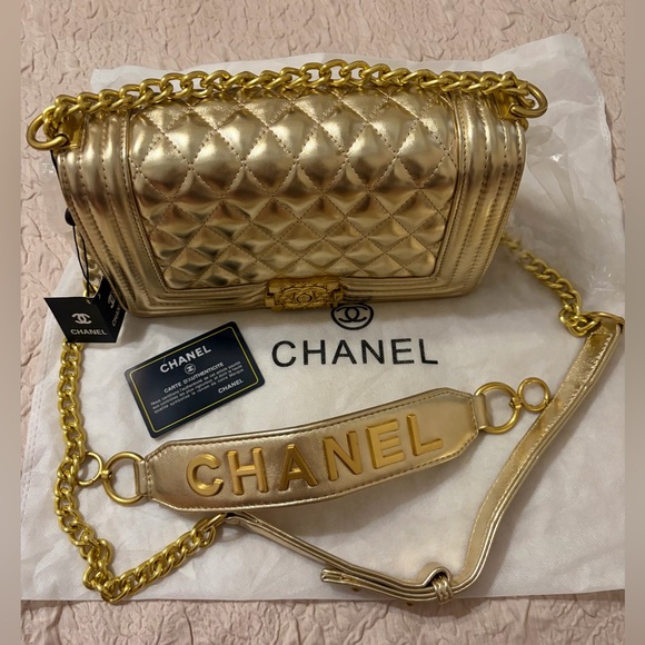 Fashion Bags Handbags - Fashion Metallic Gold Quilted Calfskin Medium Classic Double Flap Shoulder Bag